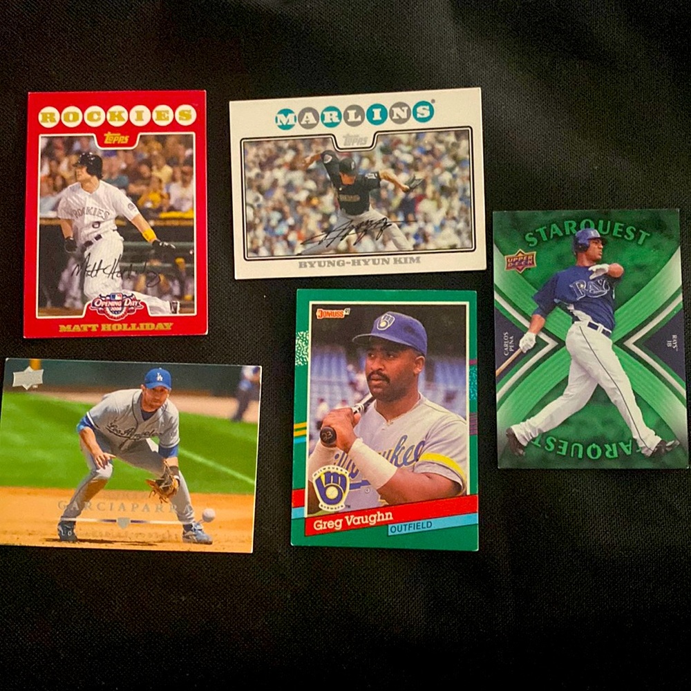 Set of 5 baseball cards - early 2000s dates